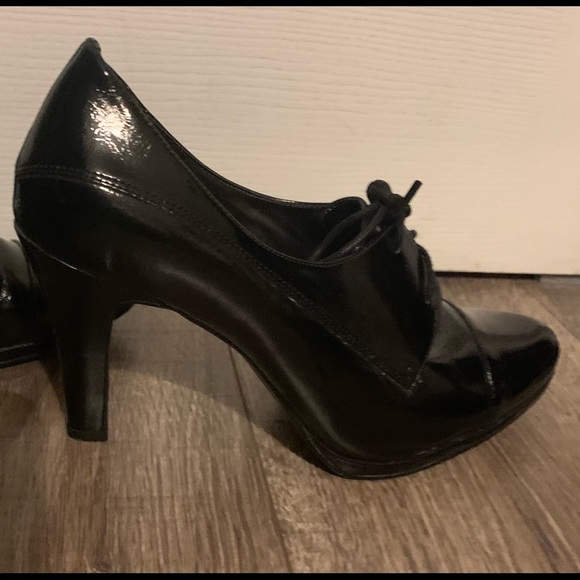 COPY - Victor Alfaro , Black Patent Lace Up Dress Shoes, Size 7, Good Condition - Picture 2 of 16